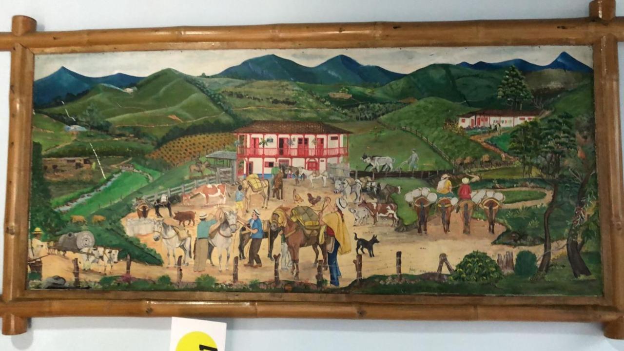Hotel cambulos Manizales Esterno foto